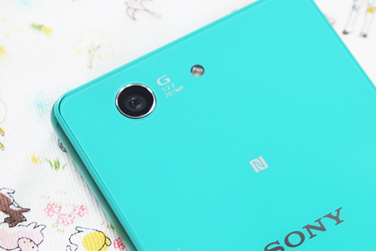 Apple iPhone 6 V.S Samsung Galaxy Alpha V.S Sony Xperia Z3 Compact!美日韓小尺寸旗艦手機比拼:相機篇