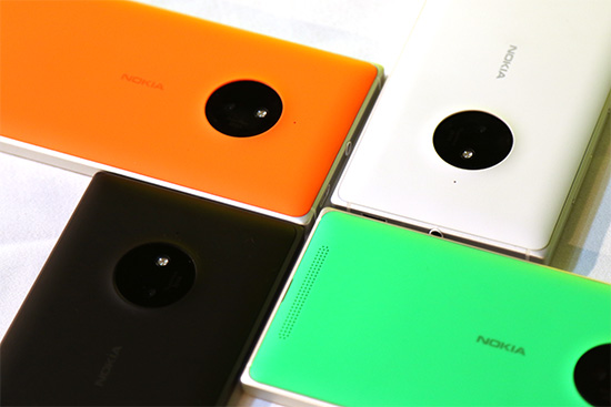 Lumia 830 共推出白、橘、綠、黑四個顏色,其中綠色為中華電信獨賣