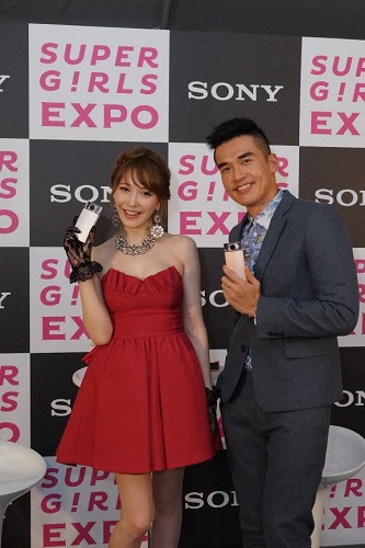 「kawaii」現身!Sony 最新自拍玩美機 DSC- KW11