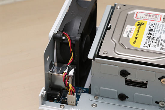 輕鬆建構家庭雲!Synology 發表 DS215j 小型 NAS 網路儲存裝置