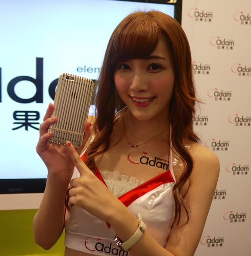 要價 6 萬元新台幣 ! 全球最貴  iPhone 6 保護殼現身資訊展