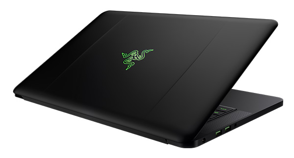 Razer Blade筆記型電腦(14吋)/82,900元。