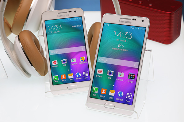 外型功能兼得？ Samsung Galaxy A3／A5 簡單實測動手玩