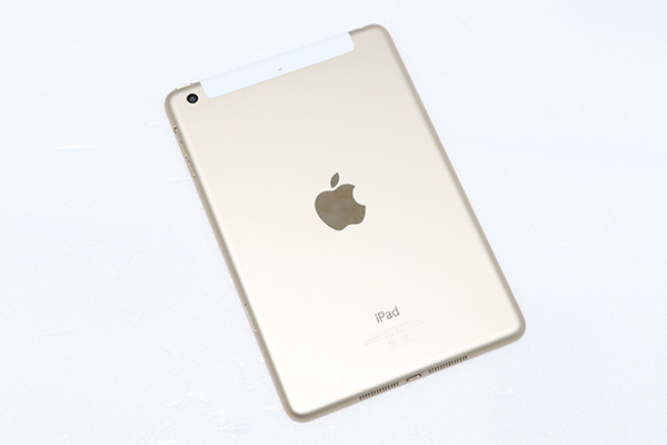 iPad Mini 3 在機身背面設計則無太大差異
