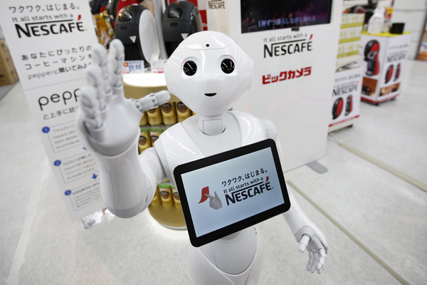 軟體銀行的 Pepper 家用機器人。(圖片來源:路透社)