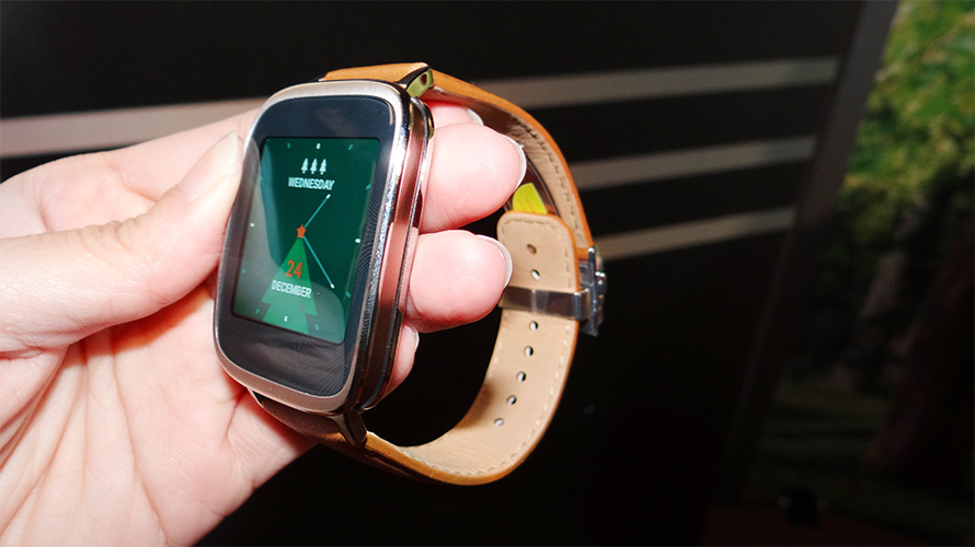 ZenWatch 採用 2.5 D 曲面螢幕,被稱為最美的智慧錶。(記者吳佩樺攝)