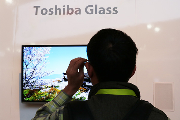 Toshiba 的智慧眼鏡 Toshiba Glass 這次展示集中在工業應用上