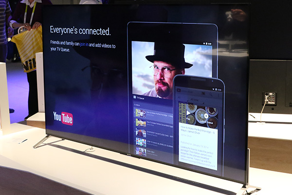 Sony 在本屆 CES 展上,推出搭載 Google Android TV 介面的智慧電視,可跟 Android 手機無縫接軌