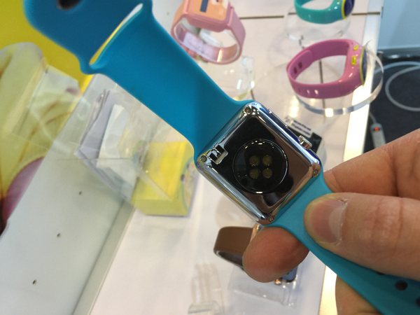 Apple Watch 還沒來 中國山寨版已經開賣了!