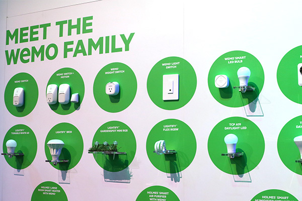 Belkin 也推出了具有各項智慧家用裝置(智慧燈泡、智慧插座)的 WeMo 系統