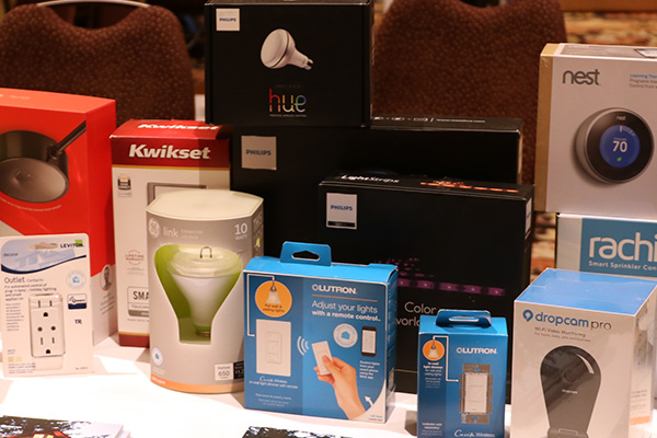Wink 可整合的家用智慧裝置品牌包含了 Philips、Nest 等主流品牌