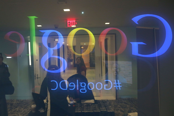 自從有Google Fiber的消息後,其號稱的強大技術讓外界趨之若鶩,與之競爭的業者也相當緊張。(法新社)