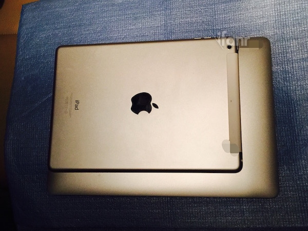 疑似12吋MacBook與真實的iPad Air 2對比。