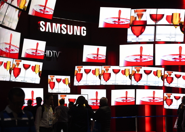 Samsung 更大膽宣佈今年將不會推出 OLED 電視,將改主打 SUHD TV 產品線。(圖片來源/法新)