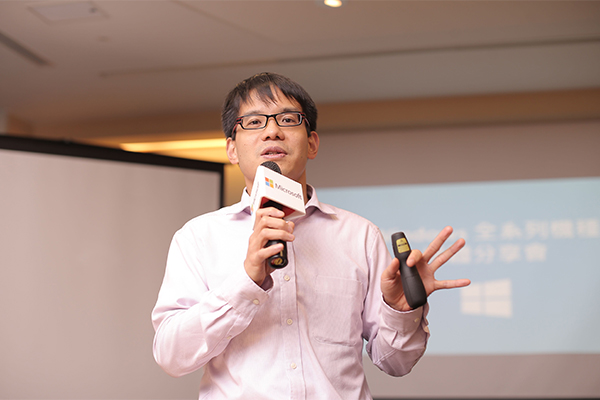 灣微軟營運暨行銷事業群總經理康容表示,Windows 筆電不僅價格具競爭力,同時提供更多的選擇。