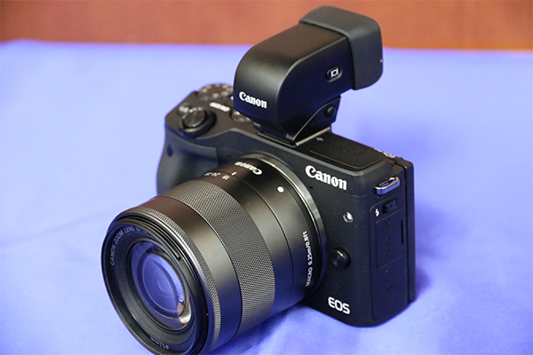 接上 EVF 後的樣子