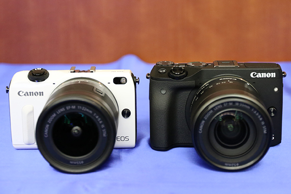 與上一代 EOS M2 比較:機身正面,可看出 M3 機身體積略有放大