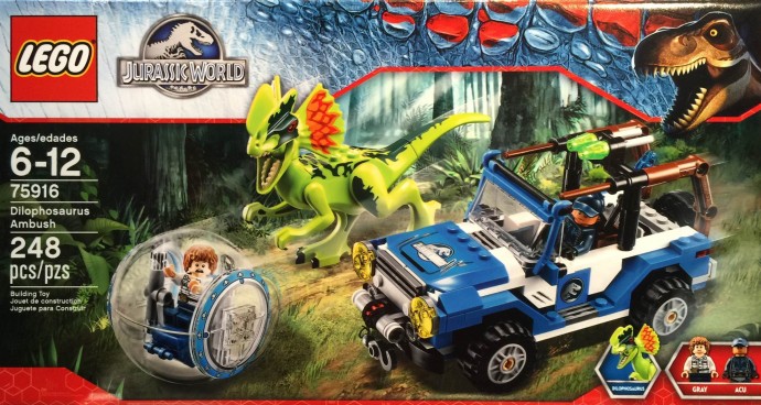 「 The Dilophosaurus Ambush 」要價 29.99 美元,組合內有一隻綠色凶狠的雙脊龍,一個坐在透明球裡驚恐的的樂高人偶,ACU 警察配備電擊棒與吉普車。(圖片來源/網路)