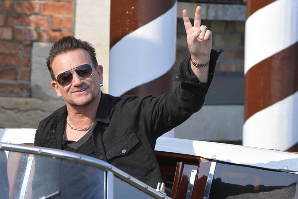 主唱 Bono:新專輯一直聽一直聽,耶!(法新)