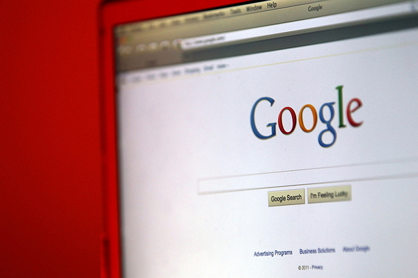 Google 推出了「醫療圖譜」的服務,讓使用者可以知道自身狀況,並決定是否要就醫。(圖片來源/彭博)