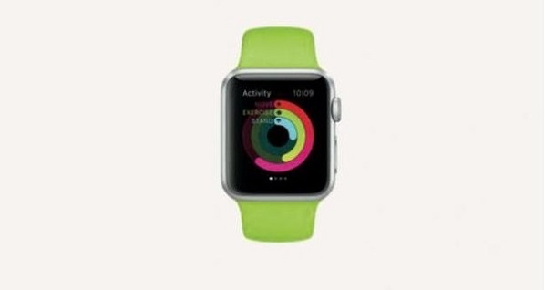 Apple Watch分成多版本,其中Apple Watch Sport主打彩色錶帶。(圖片來自美國CNET網站)