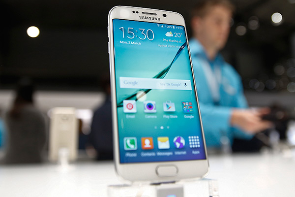 更為特殊雙曲面螢幕設計的...