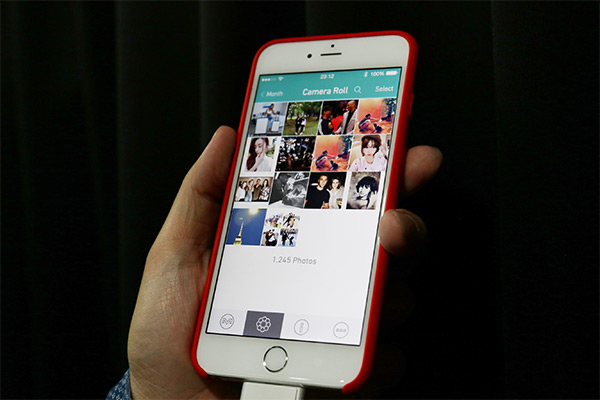 可在 APP 內進行相片瀏覽、備份或是社群分享功能