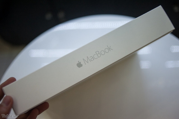 名稱就叫MacBook。