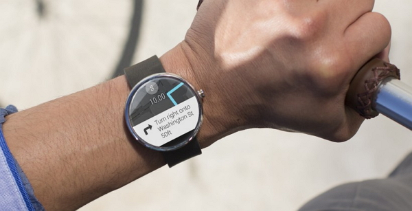 Moto 360 下方會有黑色小缺角。(圖片來源/摩托羅拉)