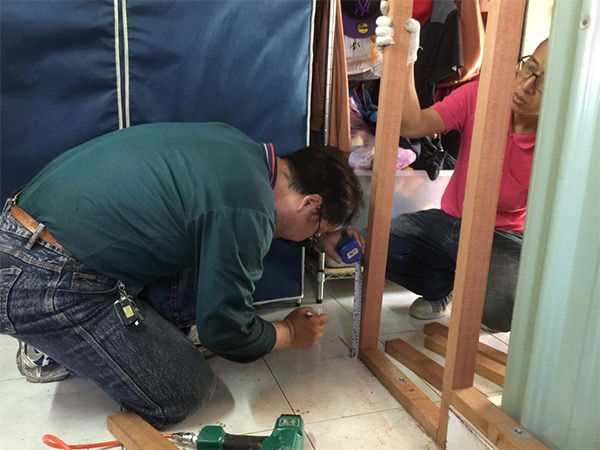 家裡水電維修找不到人？來 google 一下吧！本報記者邱芷柔攝影