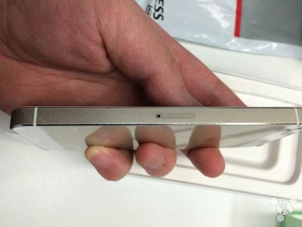 還有多處磨損刮花。（圖片來源／威鋒網）