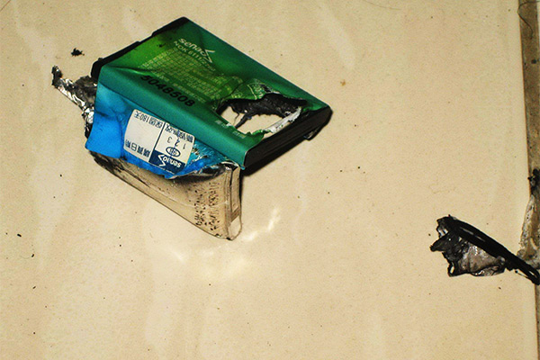 設計不良的電池在受熱時容易發生連鎖反應進而爆炸，本報資料照