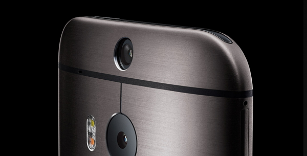 HTC ONE M8採取Ultra Pixel相機與Duo景深相機的「後雙鏡頭」設計。(圖片來源/HTC官網)