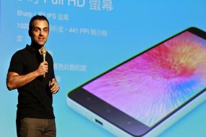 HTC 躺著也中槍!小米副總 Hugo Barra:插記憶卡已過時  HTC 躺著也中槍!小米副總 Hugo Barra:插記憶卡已過時