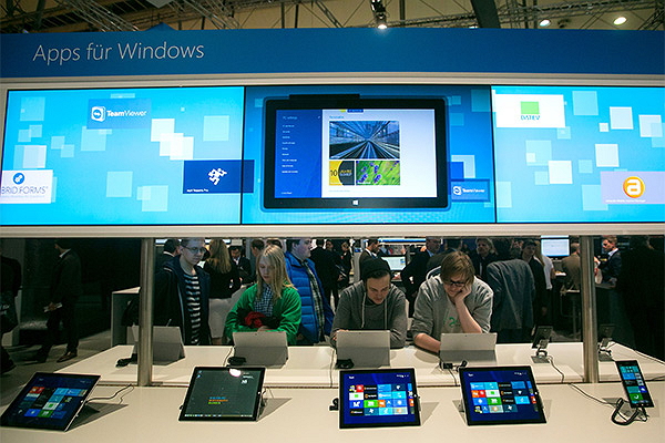 未來 Windows 將走向一個「線上平台」的模式,所有用戶能夠在第一時間獲得升級與更新。(圖片來源/彭博社)