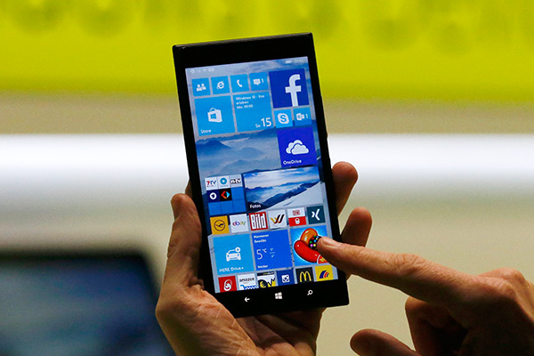 Windows 10 Mobile 手機也將開發公司適用的 Windows 10 Mobile Enterprise 版本,圖片來源:路透社