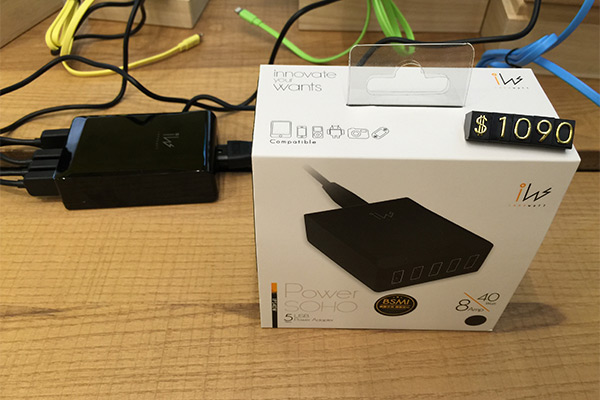 可提供5埠USB充電插座的「Power SOHO」,每個USB孔都有感應晶片,偵測並控制適當電流。(記者陳炳宏攝)