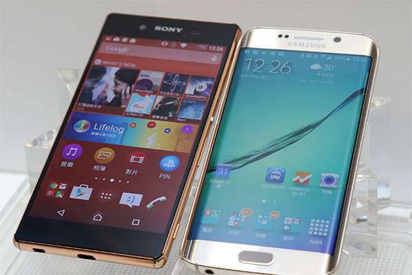 螢幕跟採用 AMOLED 的 Samsung Galaxy S6 Edge  相比並不遜色