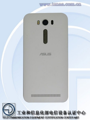 諜照中的背蓋上並沒有 Intel 的標誌,看來 Zenfone 3 將不會採用 Intel 晶片。(圖片翻攝GSMarena)