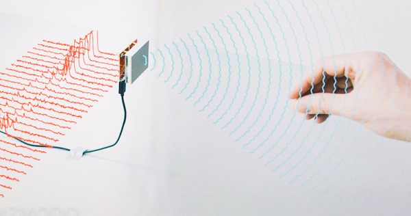 Google實現臨空手勢操作的技術「Project Soli」（圖／Google ATAP）