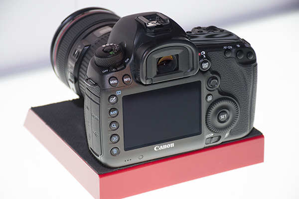 EOS 5DS 外觀