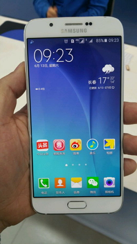 多張 Galaxy A8 的實機照曝光。(圖片來源/NOWHERELSE)