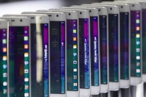 三星推大螢幕 Galaxy S6 Plus?外媒狠批:根本沒必要! 三星推大螢幕 Galaxy S6 Plus?外媒狠批:根本沒必要!