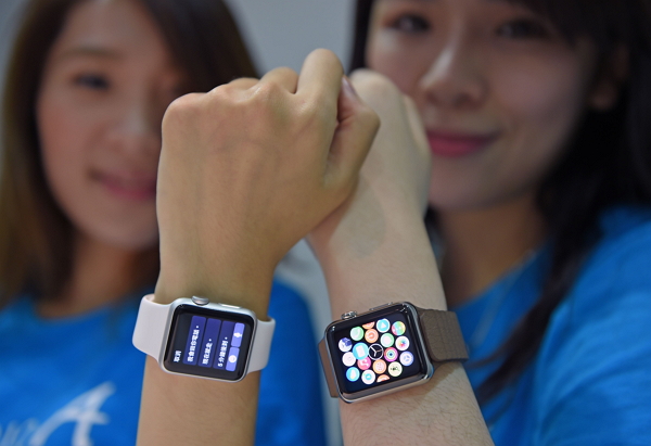 第二代、第三代的 Apple Watch 會賣得更好?讓我們拭目以待!(圖片來源/彭博)