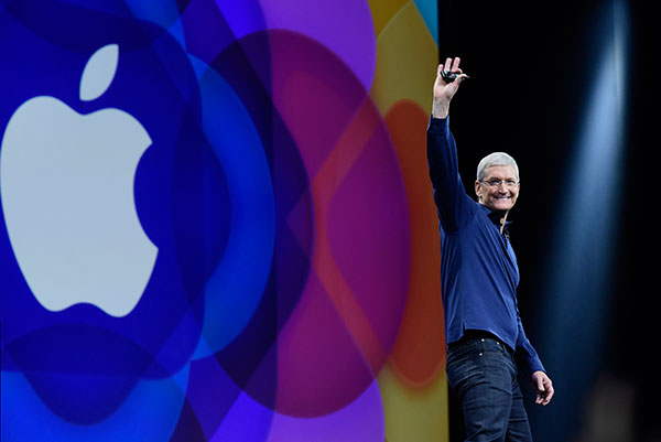 (設計對白)Tim Cook:9000 萬支沒問題啦!(圖片來源/彭博)