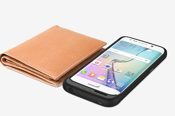 OFFGRID 的厚度在具備電池的保護套裡頭並不算厚（圖片來源／擷取自 incipio 網站）