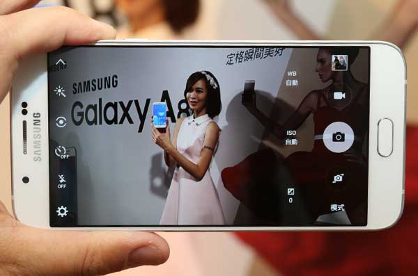 Galaxy A8 「專業」模式拍攝介面