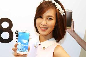 中階比擬旗艦效能!Samsung Galaxy A8 全金屬發表實測 中階比擬旗艦效能!Samsung Galaxy A8 全金屬發表實測