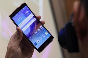 搶當首款 S820 手機? 傳 LG G Flex 3 明年三月登場! 搶當首款 S820 手機? 傳 LG G Flex 3 明年三月登場!