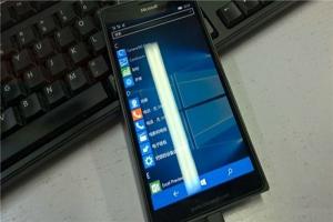 配備 3 個補光燈 Lumia 950 XL 諜照現蹤! 配備 3 個補光燈 Lumia 950 XL 諜照現蹤!
